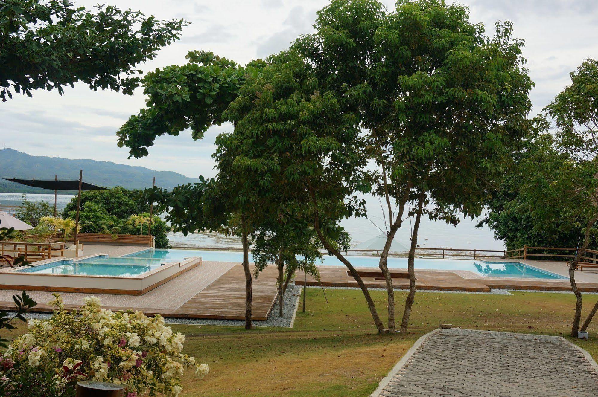 บอฟโฟ รีสอร์ต Hotel Calayugan Norte ภายนอก รูปภาพ